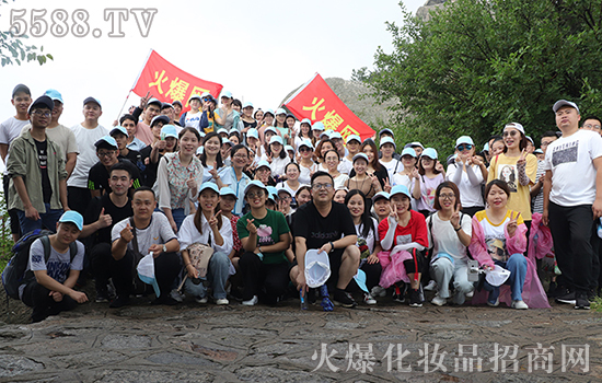 火爆網7月信陽之旅,重溫紅色歷史,讓革命事業薪火相傳! 火爆網7月信陽之旅,重溫紅色歷史,讓革命事業薪火相傳!