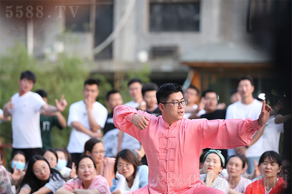 品讀《道德經》,感悟人生哲理! 品讀《道德經》,感悟人生哲理!